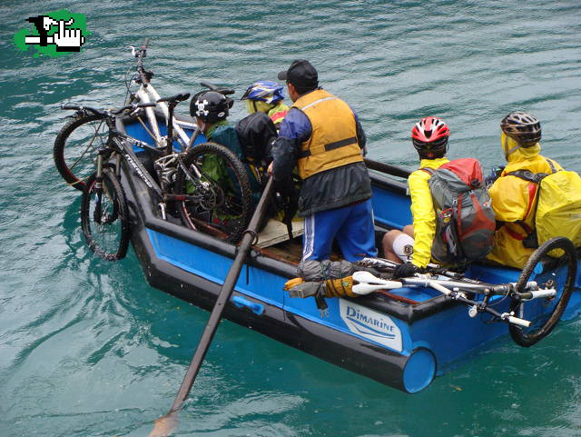 Argentina - Chile  1° parte (Lago Puelo - Llanada Grande Chile  Paso El León) 