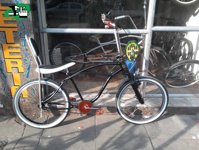 Bicicleta 2025 con espaldar
