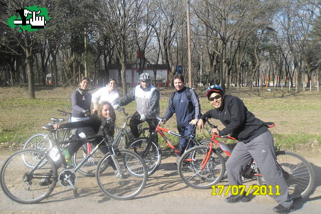bicicleteada rural con amigos