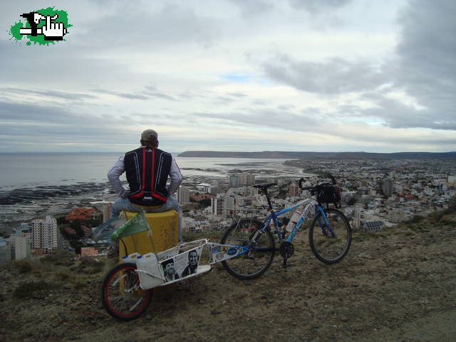 UNA VISTA HACIA LA CAPITAL PETROLERA, COMODORO RIVADAVIA, CHUBUT. PATAGONIA ARGENTINA