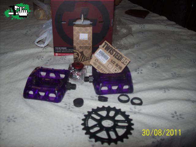 my new headset, sproket and pedals