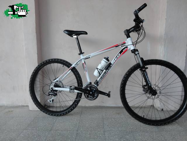 Nueva Skinred Onas