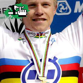 Mundial de Ciclismo en Copenhague-Dinamarca. Gana el danés Schmidt la crono junior.