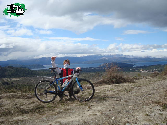 PONIENDO A PUNTO LAS PIERNAS... PEDALEANDO PARALELO A LOS ANDES
