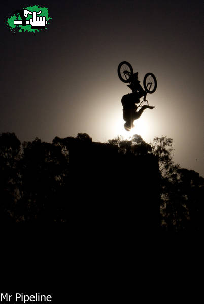 De la cabeza por el Dirt