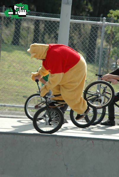 winnie y su bmx