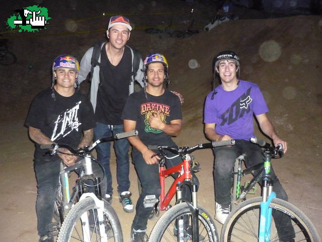 Andreu Lacondeguy, Sam Raynolds, Yannick Granieri y Charlieee :P