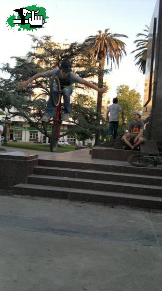 No hand