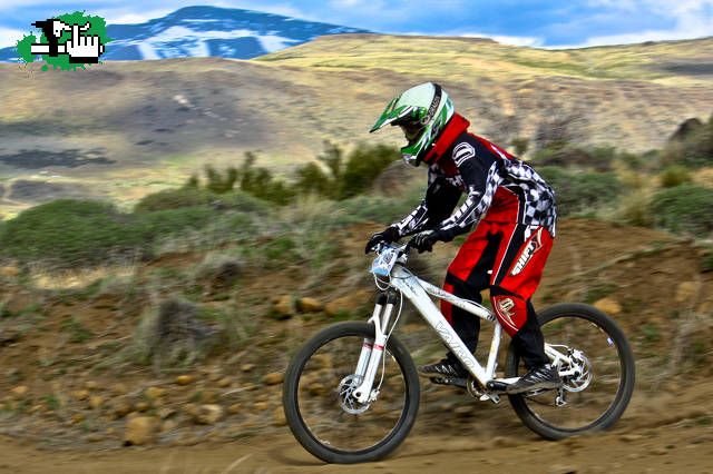 Aluminé Downhill