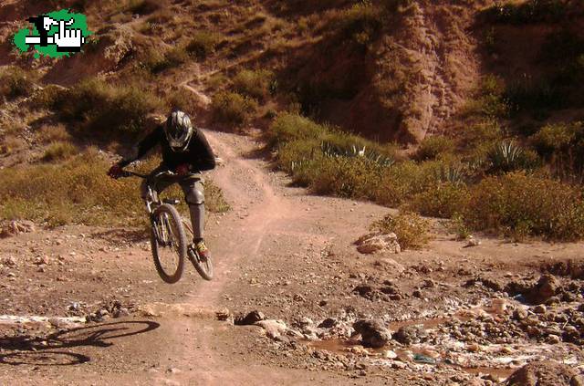 SALTO EN  MARAS CUSCO PERU