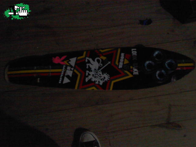Vendo Longboard Tabla Wika y Ruedas Wika
