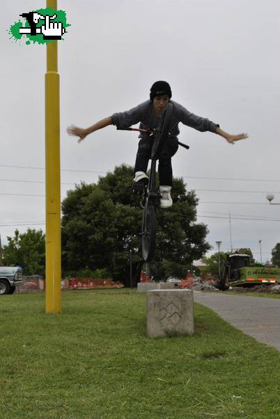 no hand banco