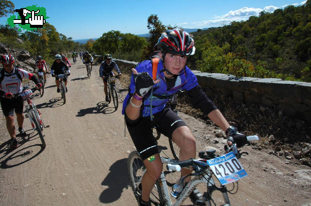 Todos miran de menos a los CICLISTAS 