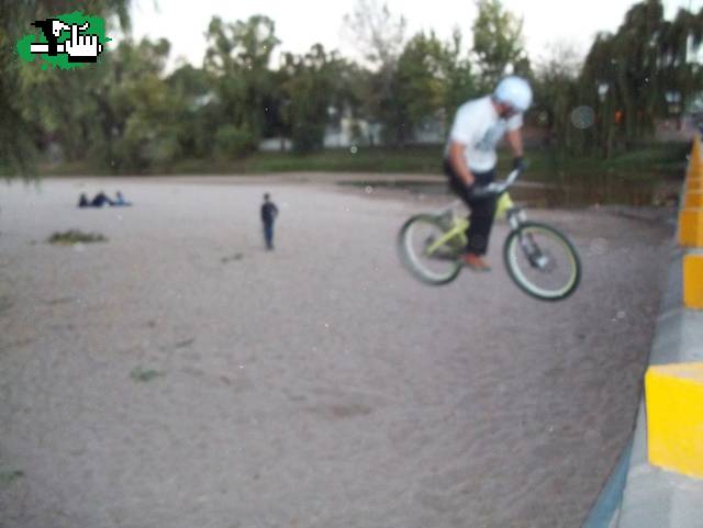 360 del Mati Kaphiola en el puente central de mina clavero