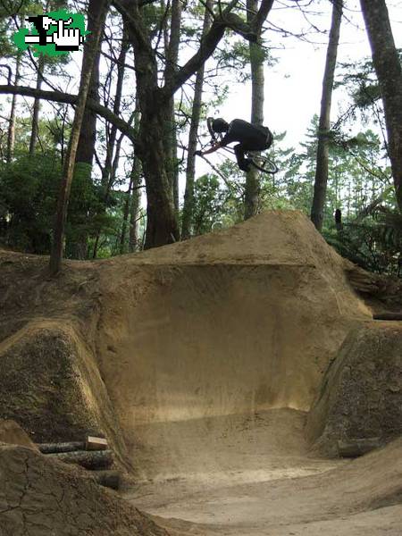 ¿COMO CONSTRUIR UN DIRT?