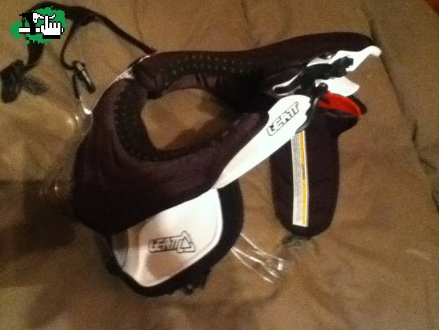 PREFERI EL LEATT BRACE QUE LA 888