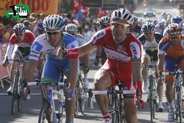 Oscar Freire gana el sprint
