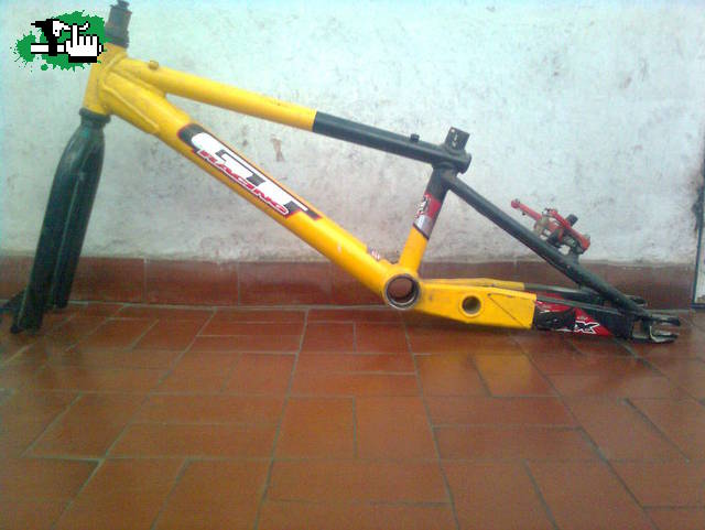 Me podrian decir que vale masomenos este cuadro?