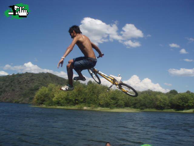 el vuelo de benitez!!