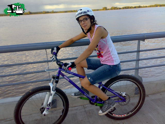 BIKEANDO CON MI FLAKA