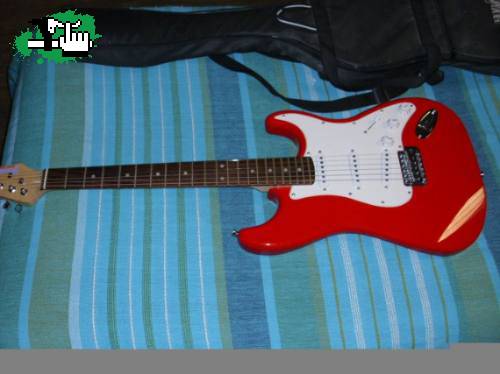 Permuto Guitarra electrica por piezas de bicicletas