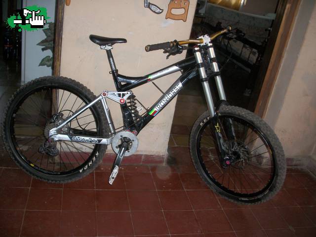 Decisión final : IRON HORSE . asi quedo la bike