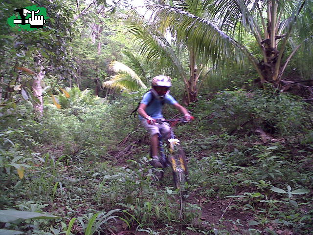 mtb enduro por  la jungla..