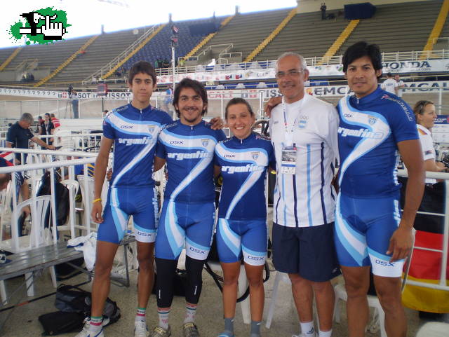 Con Pablo, Leandro botasso, Lola, Marcelo y yo. Copa del mundo en cali 2010.