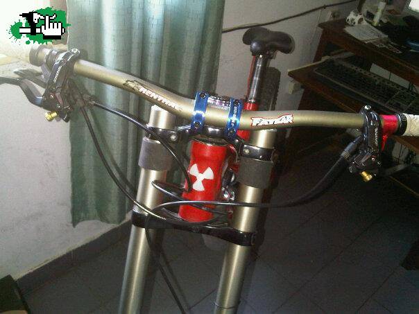 nuevo manubrio y stem :D
