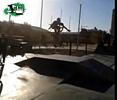 no hand.
