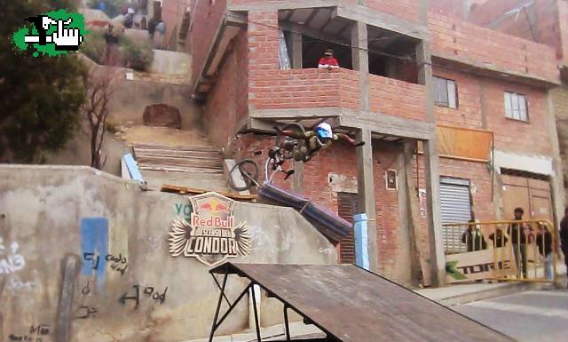 Salto del condor en PERU por Red Bull