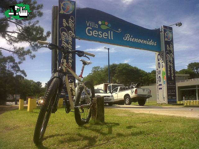 Andando en bike por gesell..
