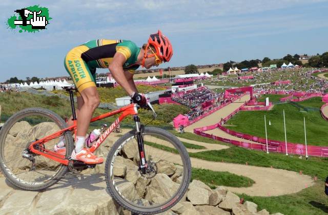 Muere Burry Stander chocado por un auto