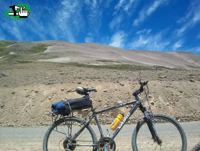 Mi "Morocha II " ( Vairo  3.8) en un alto en plena cordillera