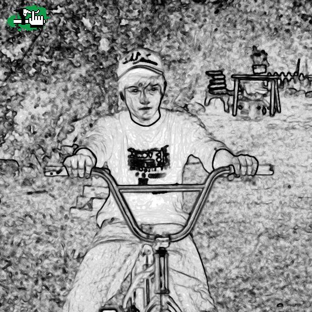una foto de yo sentado el la bike...