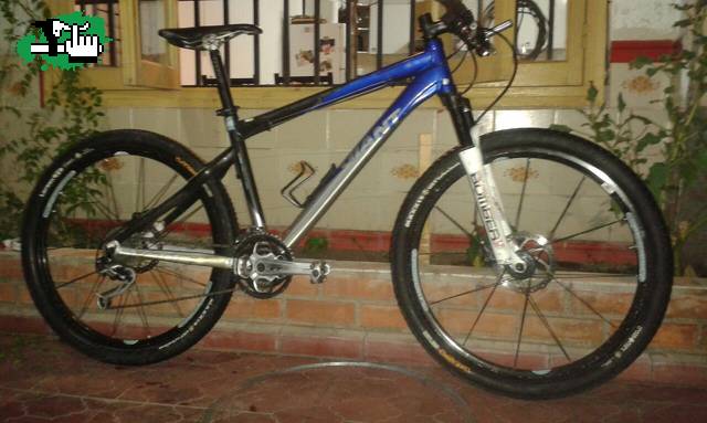 Cuando la compre pense que era linda... cuando la meti a los cerros... me convenci que era lo mejor!