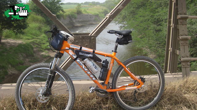 Hola Amigos, ayuda con un LIKE a la pagina de cicloturismo ecologico..abajo esta el link..