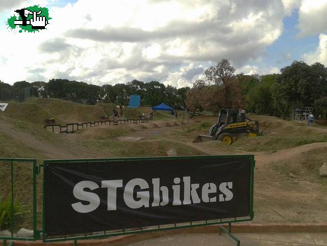 Desafo STG pump-track!