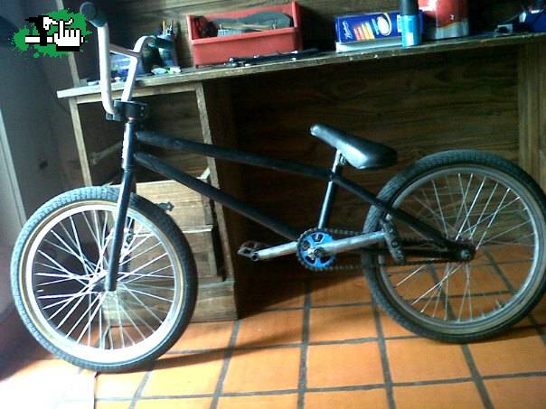aca mii bmx diganme que les parece ,a caunto piensan que la podria vender ??