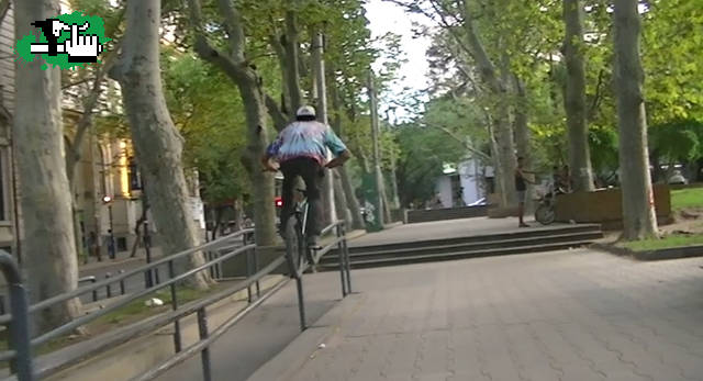 Doble peg. en Mendoza, Mendoza, Argentina