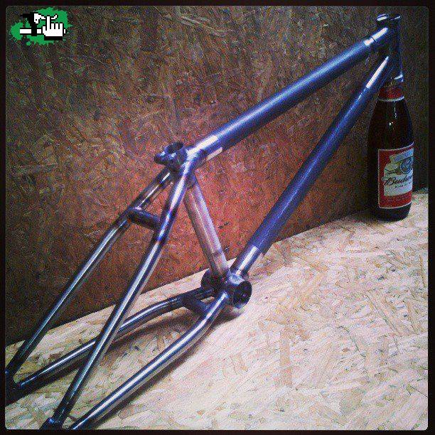 Sebastian Schvager Custom Frame x Ene Ene Bikes