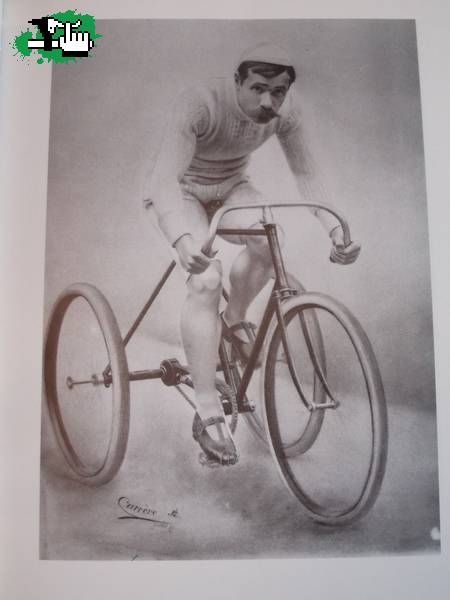 triciclo de carrera 