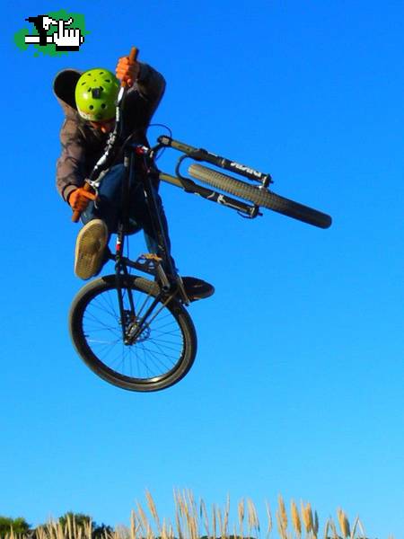 Euro one foot!