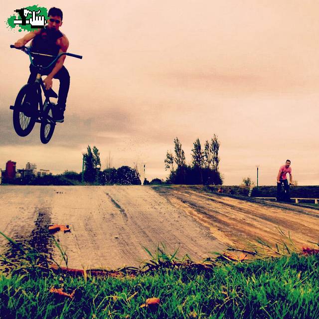 de seat grab