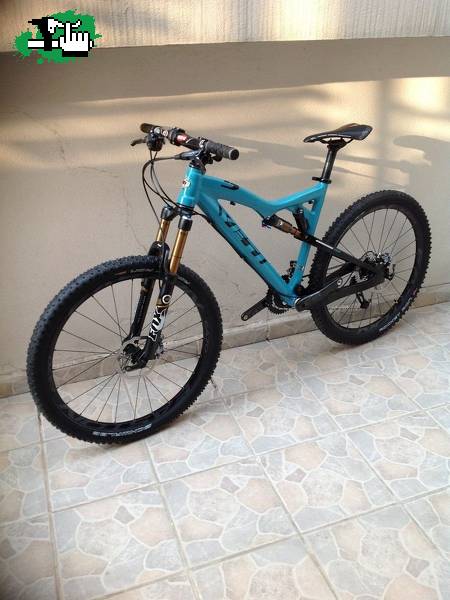 Yeti Asr5 Carbono