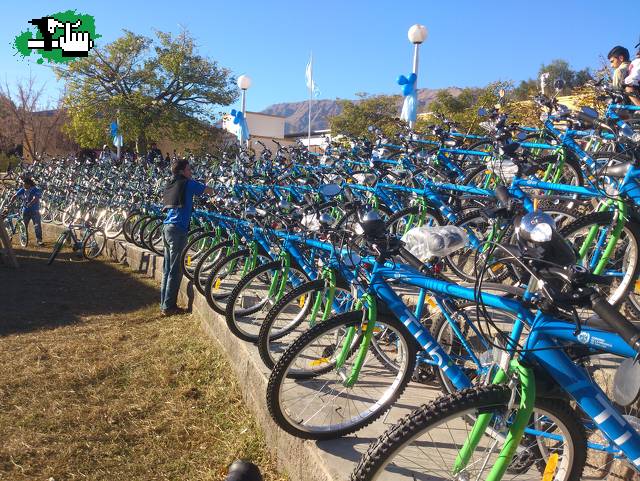 El Plan TUBI en marcha se entregaron  mas de 800 bicis para los chicos