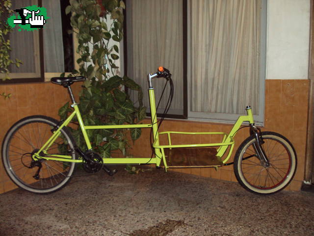 bici cargo en Lans, Buenos Aires, Argentina