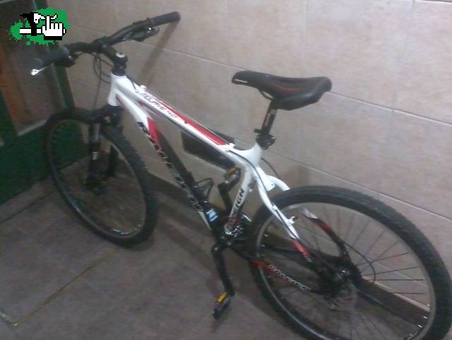 Robo de RALEIGH Mojave 4.0