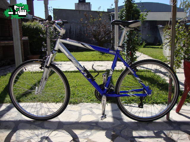 Ciudad Universitaria: Robo de bicicleta
