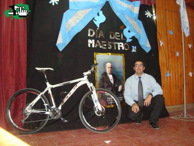 Feliz dia del Maestro y para vos Gaston en este medio